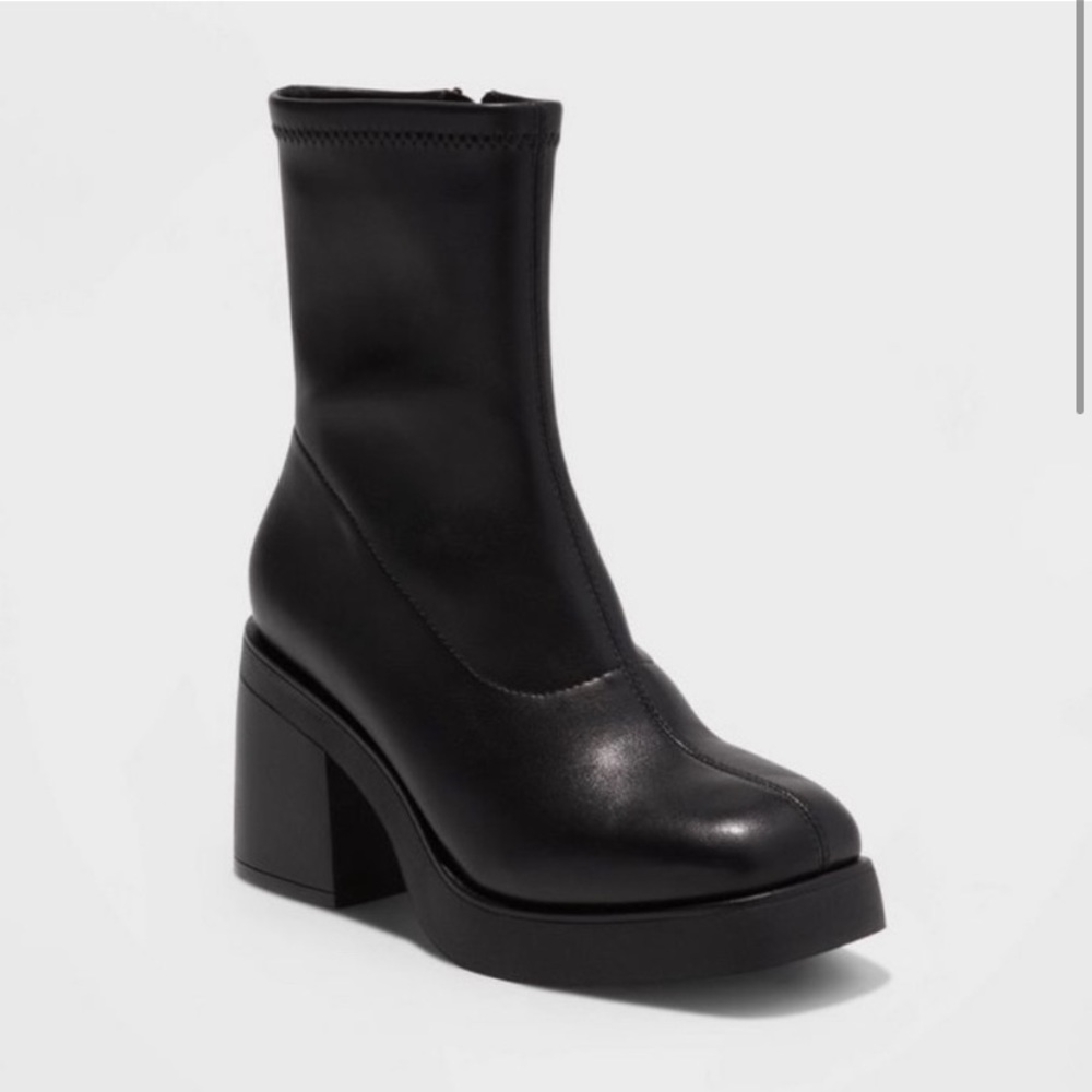 Target Cece sock boots new without tags